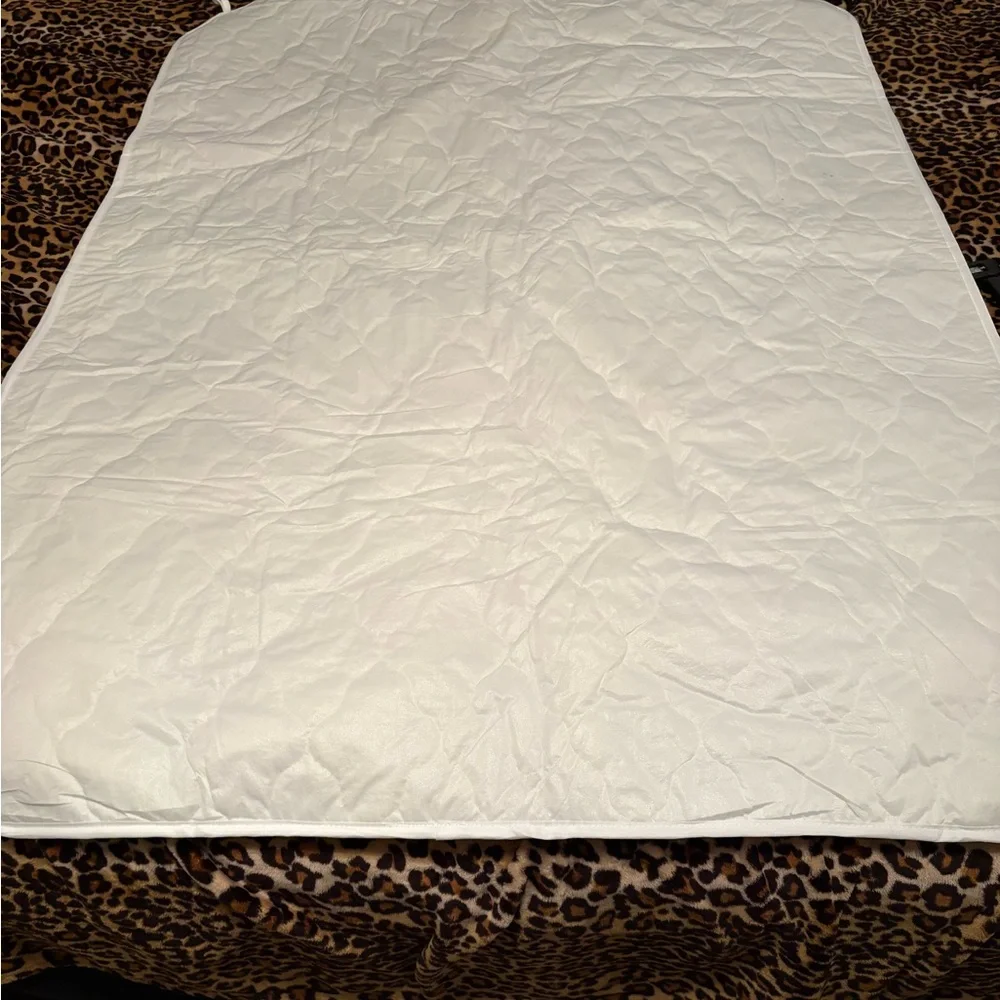 Luxurious Cream Quilted Bedding